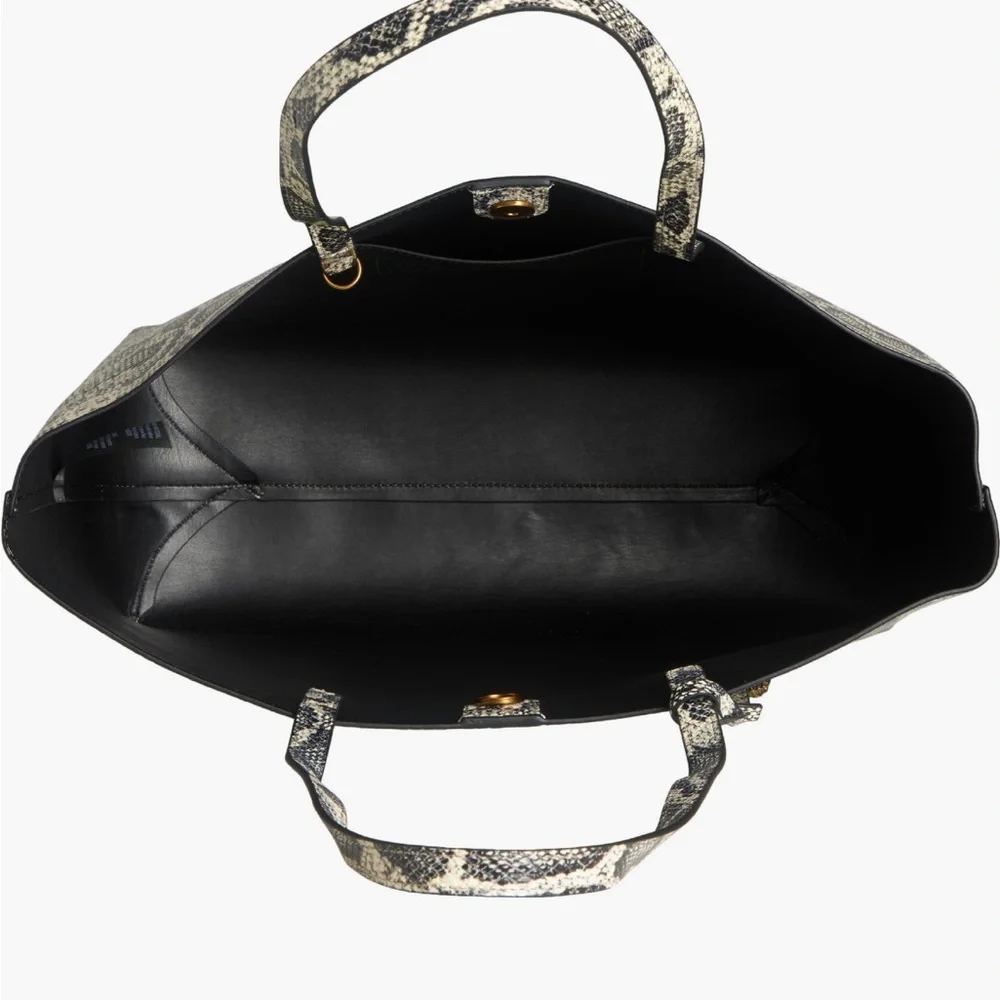 Kurt Geiger ladies leather Chelsea shopper purse w/wristlet